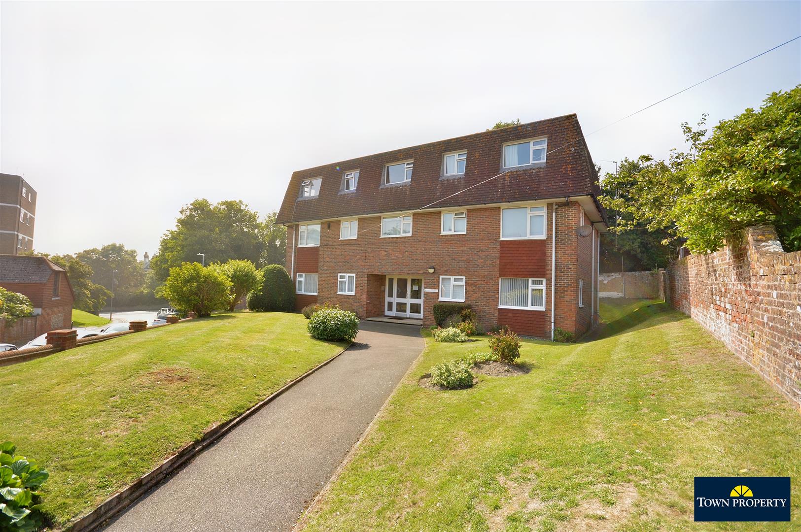 Property Details for 1 De Roos Road Eastbourne BN21 2QA Town